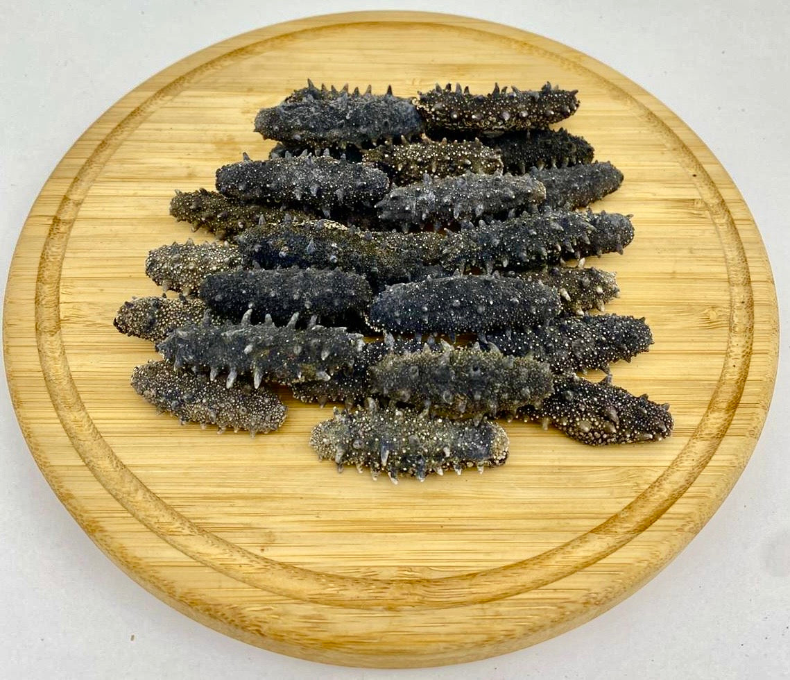 精選遼參 100克 約20-30條 泡發13倍 御品匯優質海參
Premium Liaoning Sea Cucumber 100g 20-30 pieces rehydrates 13x | Royal Collective